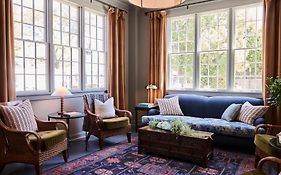 The Harbor Front Inn